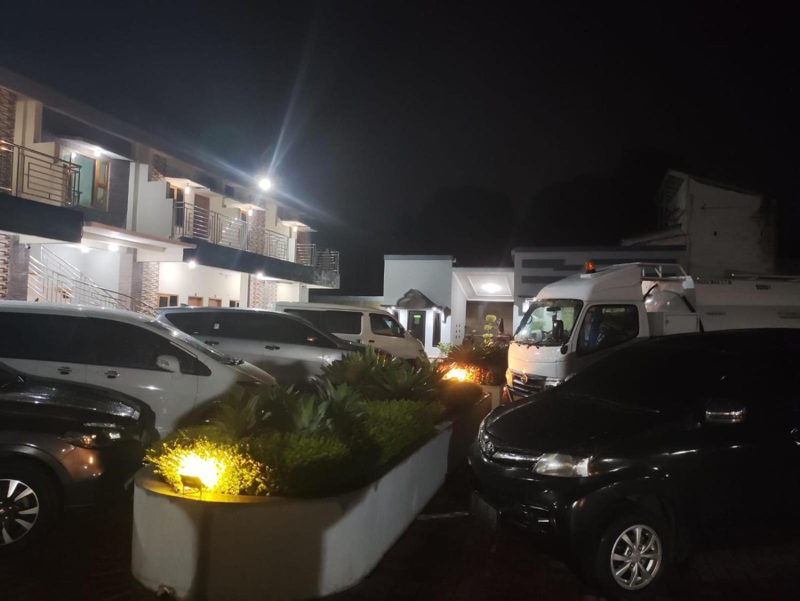 Hotel Cibening Purwakarta Exterior photo