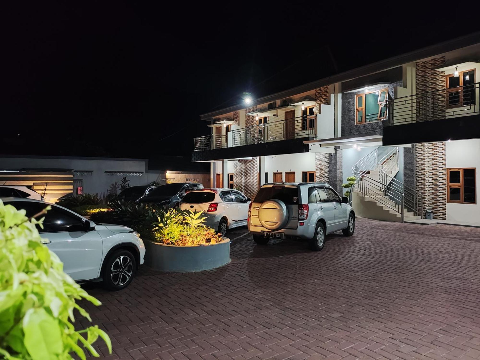 Hotel Cibening Purwakarta Exterior photo