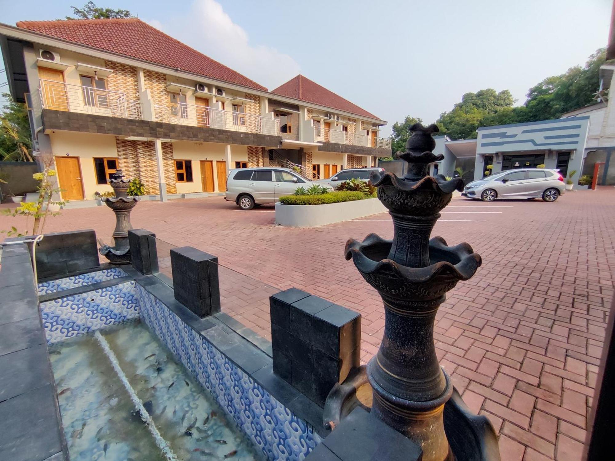 Hotel Cibening Purwakarta Exterior photo